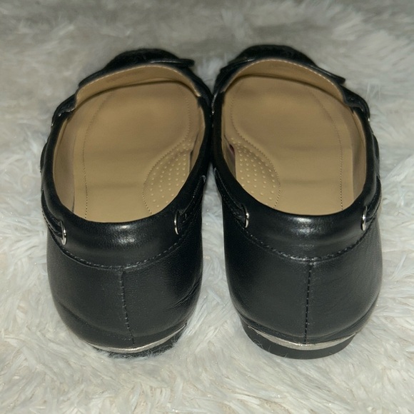 Michael Kors sutton moccasins - Picture 4 of 8